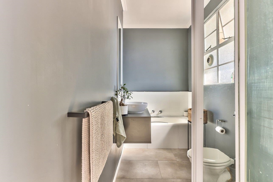 To Let 2 Bedroom Property for Rent in Zonnebloem Western Cape